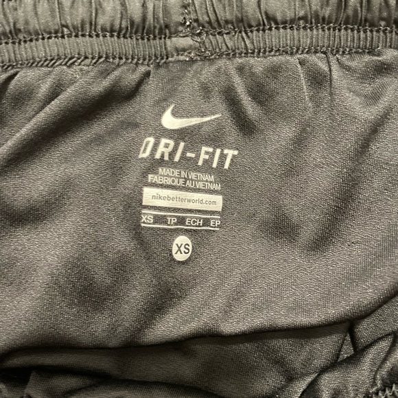 Women’s Nike XS - Picture 7 of 7